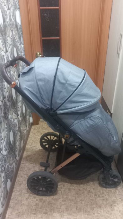 Коляска детская всесезонная