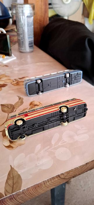 Ретро автобус играчка