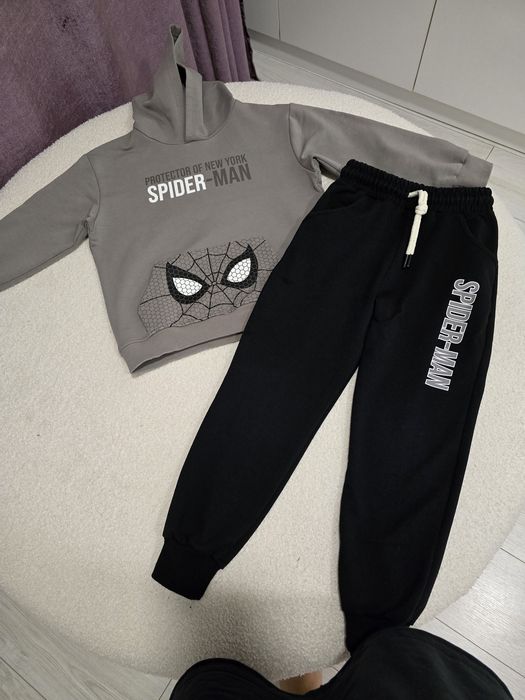 Продам детский костюм