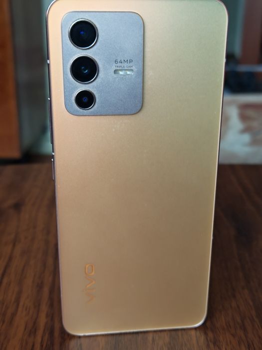 Продам телефон Vivo 23 5g