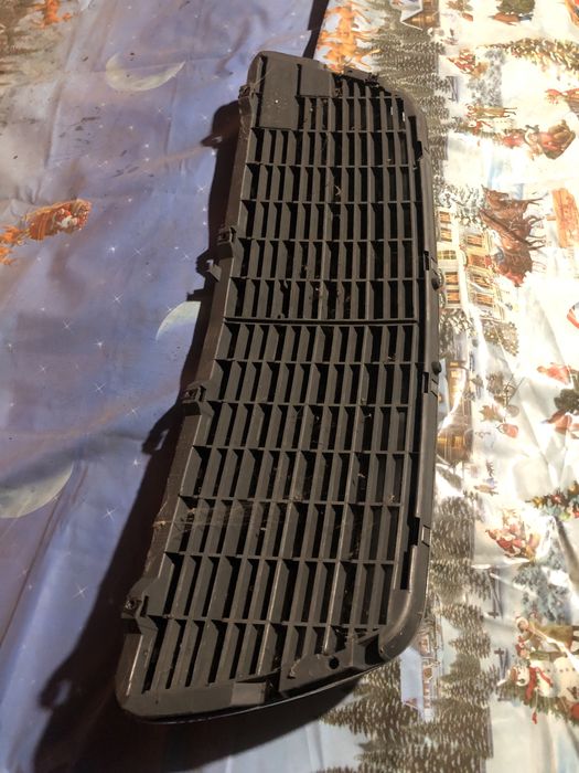 Решетка капота Б У