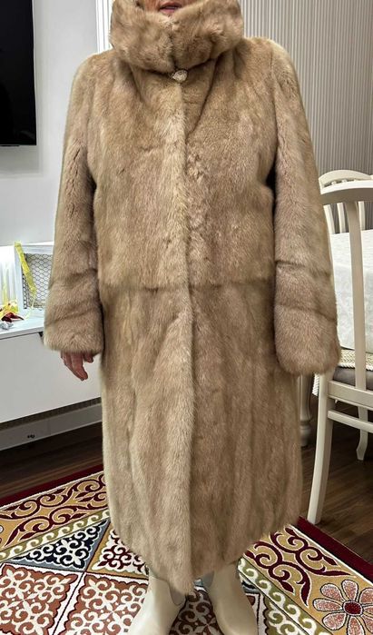 Продам норковую шубу