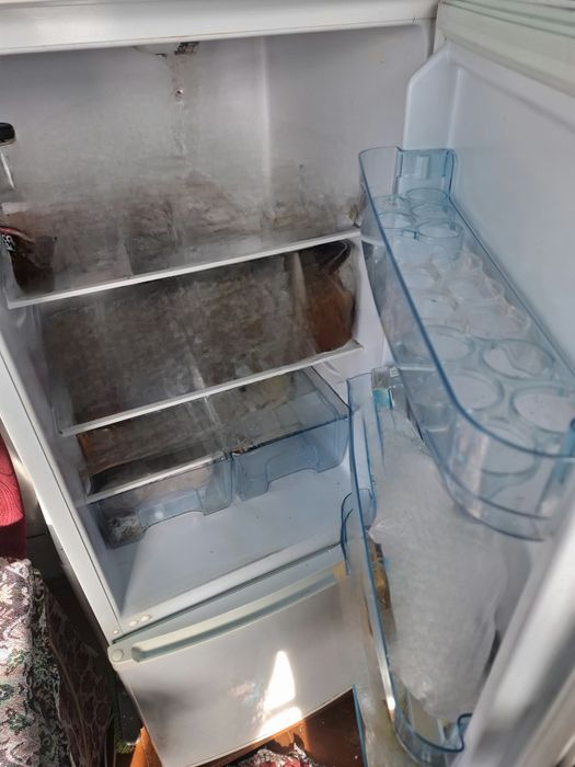 Продам холодильник