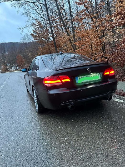 Bmw e92 320i.