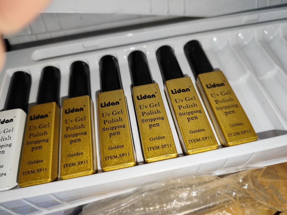 Продам лаки профессиональные