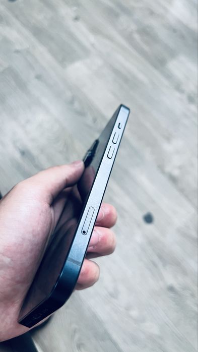 apple 13 темно-синий