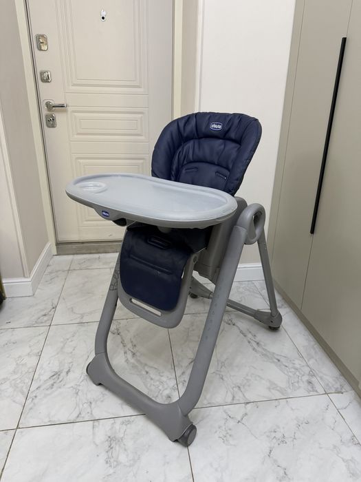 Продам стульчик chicco