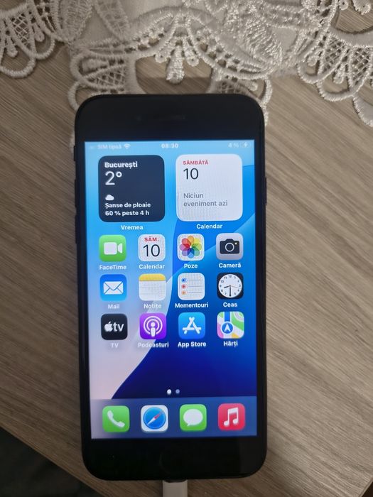 Vând  iPhone  SE