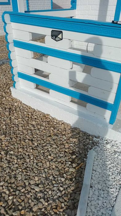 Vand casute lemn in  23 august, aproape statiuni, 16 km de  Nibiru.