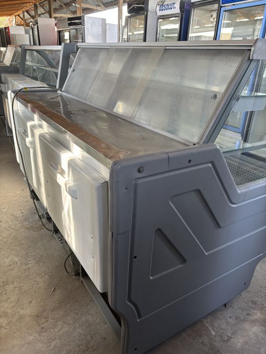 Холодильная витрина