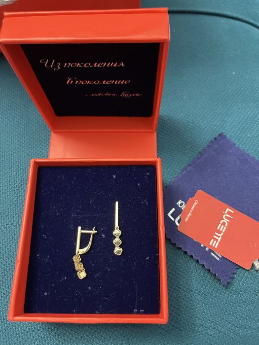 Продам золотые сережки