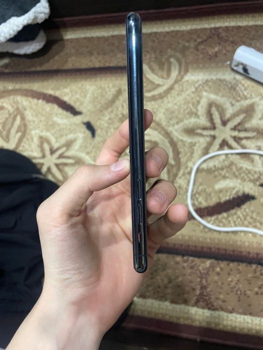 Продам айфон 11 про