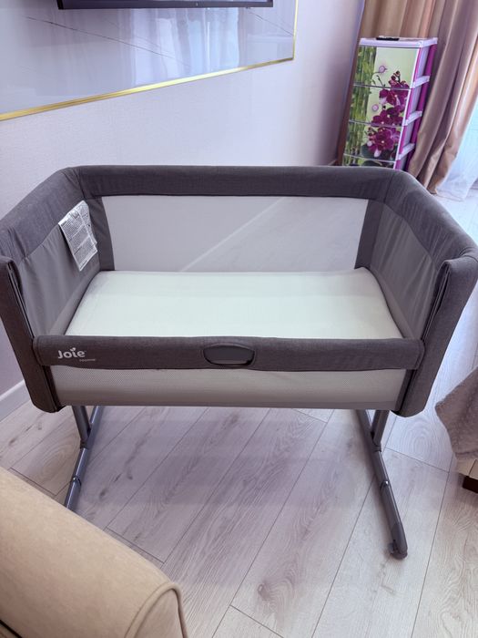 Детская кроватка Joie