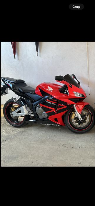 Honda CBR600RR 2004 PC37