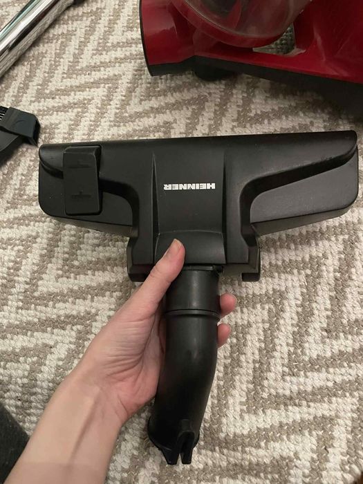 Aspirator fara sac Heinner HCV-MC700RD, 700 W, Hepa 12