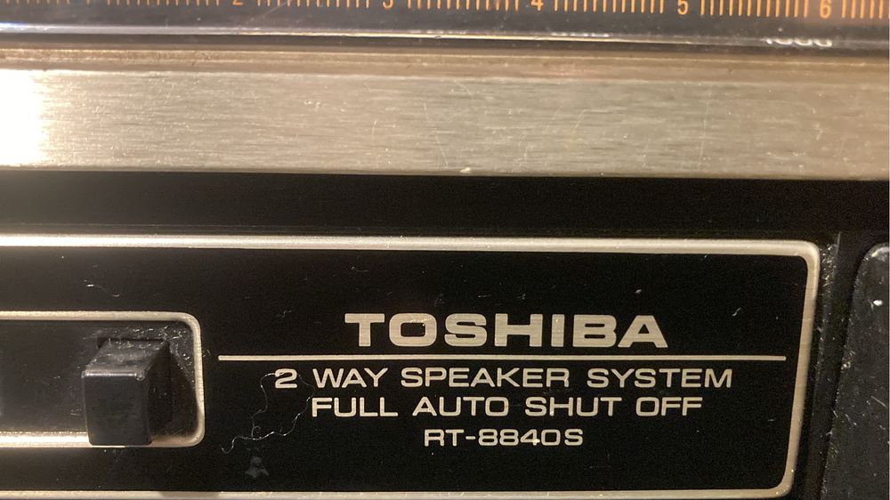 De vanzare casetofon TOSHIBA
