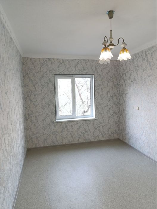 Продается трёхкомнатная квартира в восьмом микрорайоне