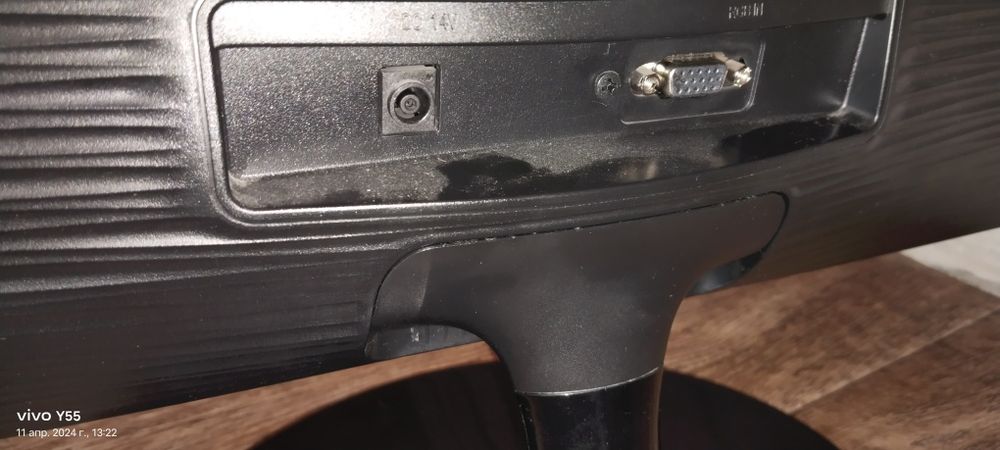 Монитор Samsung. Срочно продам, быстрым за 8к