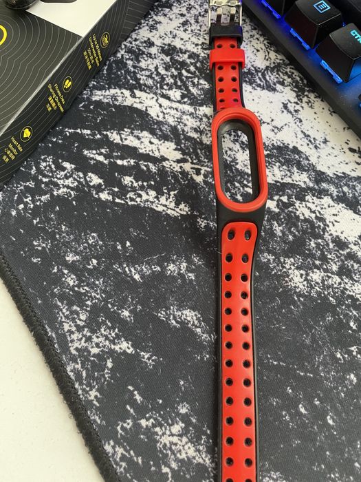 Продам фитнес часы Mi Band3