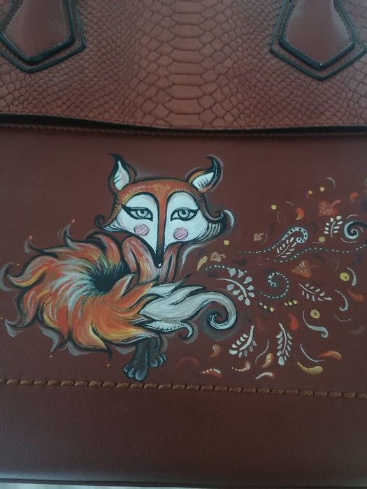 Geanta pictata manual