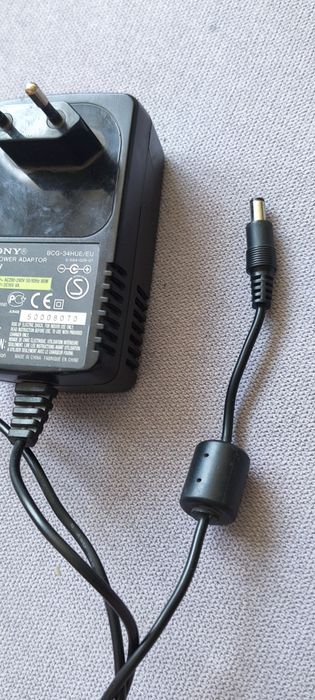 Оригинален адаптер / захранване Sony 16V BCG-34HUE".