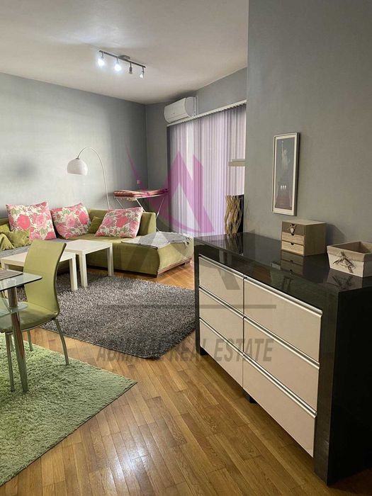 Дава се под наем Двустаен апартамент в Варна, Левски - 80 кв.м за 500 € - Снимка #1