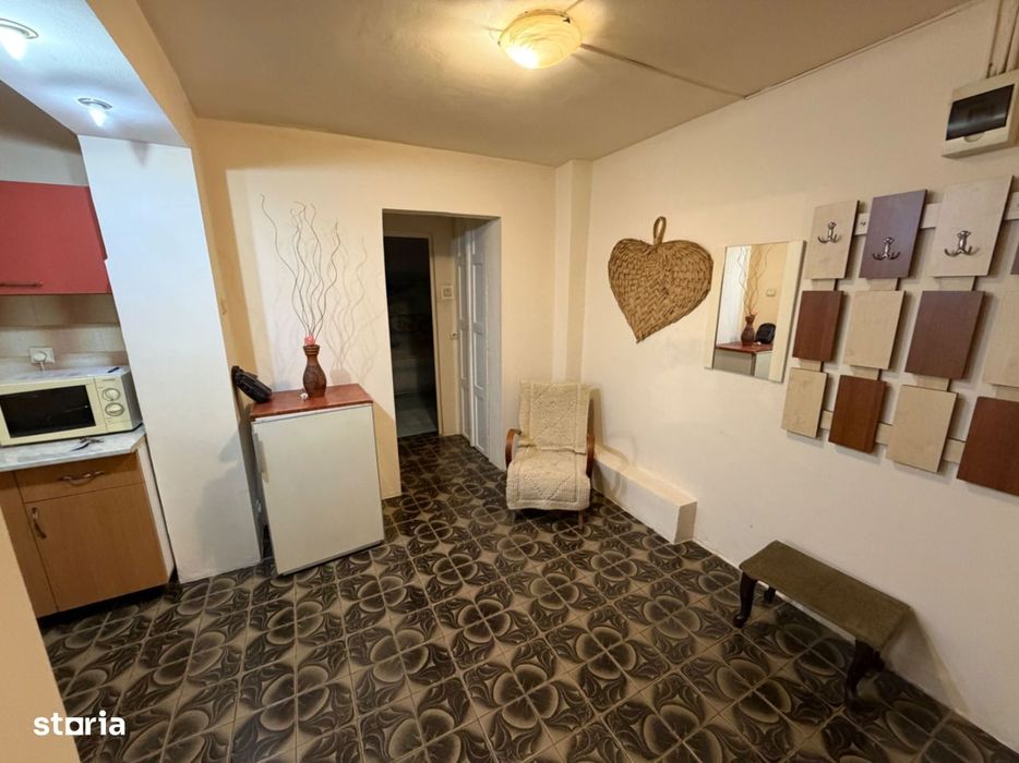Apartament 2 camere, decomandat - zona Ampoi 3