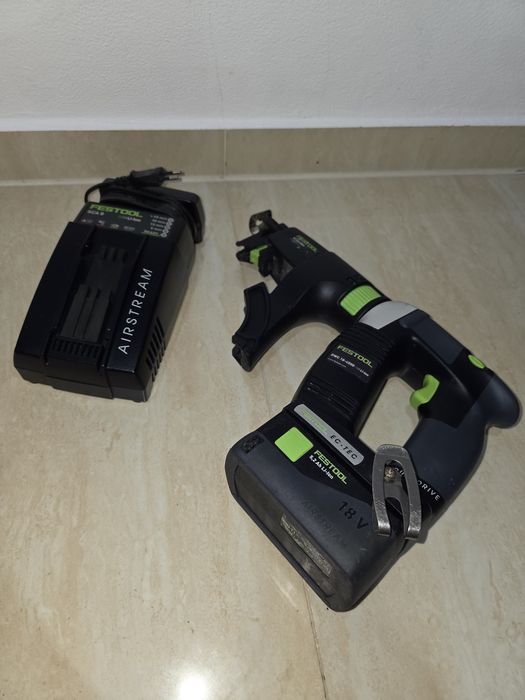 Autofiletanta masina de însurubat Festool DWC 18-4500