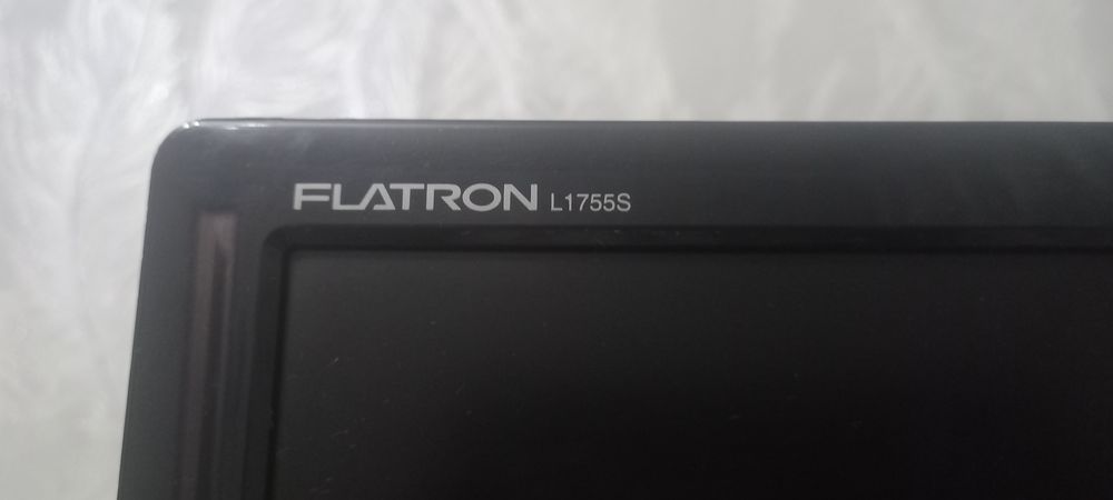 Монитор компьютерный