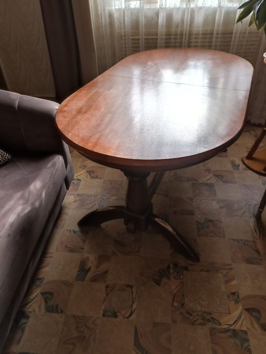 Стол деревянные обеденный