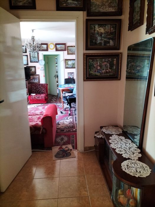 Inchiriez apartament 2 camere zona sala Olimpia