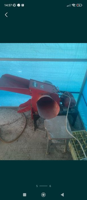 Se vinde linie peleți plus tocător trifazic.