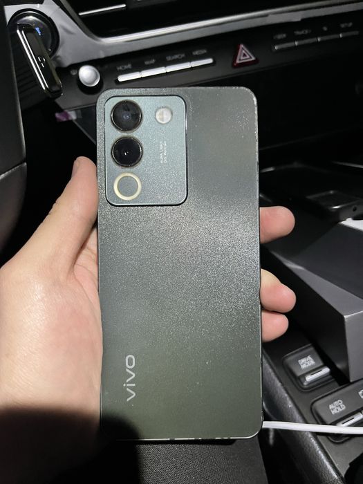 Vivo V29e б/у смартфон