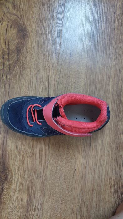 Турустически обувки