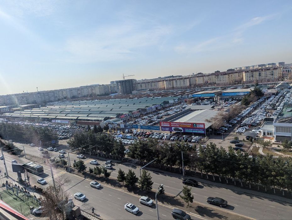 Sergeli moshna bozori oldida 1 xonali pdp inustuti oldida