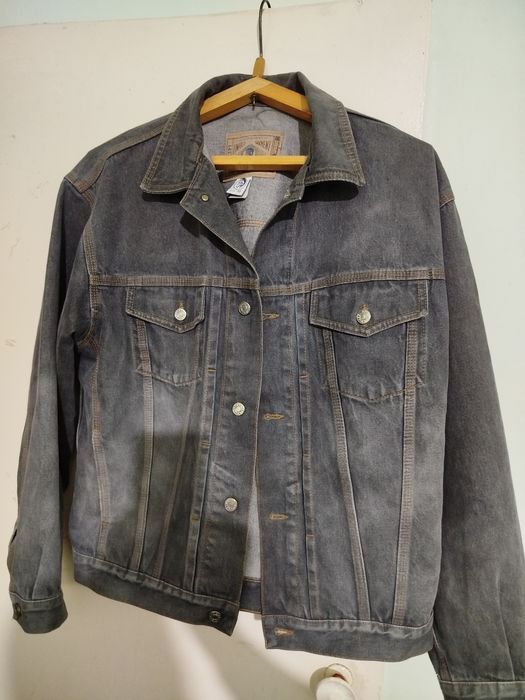 Продам джинсовые куртки.