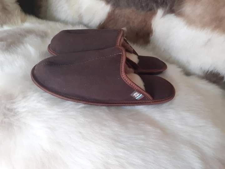 Домашни чехли от естествена кожа