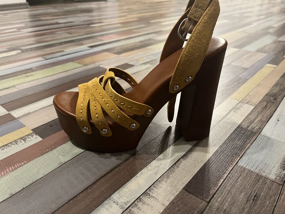 Sandale din piele Aldo