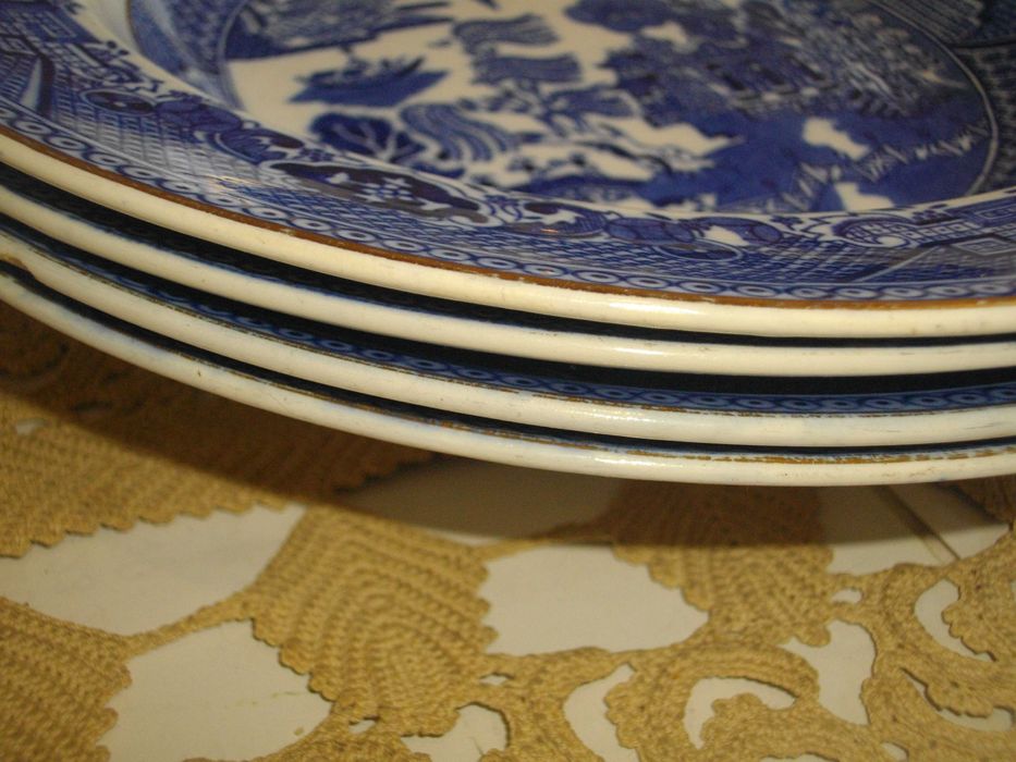 Винтидж Порцелан-4 бр.Нови Чинии-VICTORIA PORCELAI N WILLOW FENTON