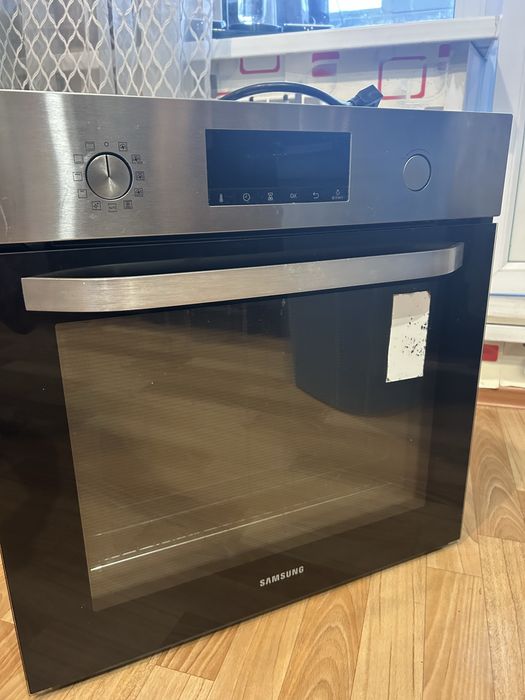 Продам духовой шкаф