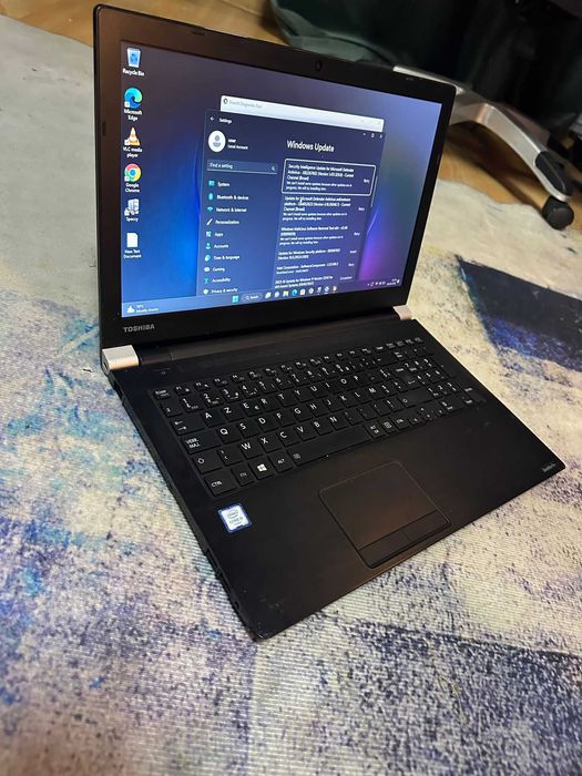 Laptop Toshiba Pro A50, i5 gen 6, 12 gb - 470 lei