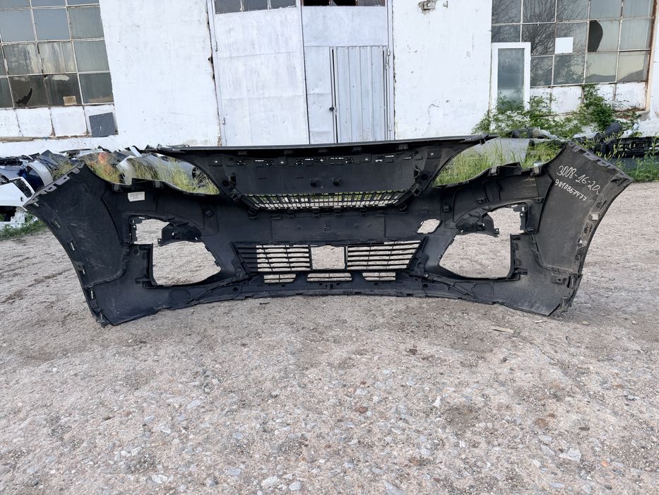 Предна броня за Peugeot 3008 Пежо 3008  2016-2021г