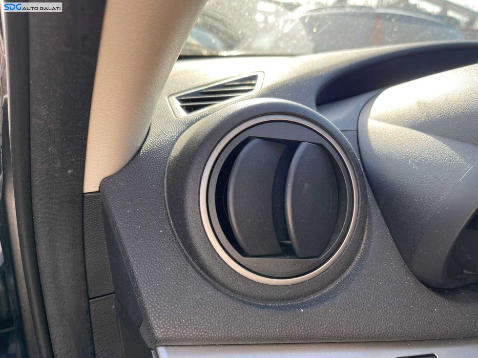 Gura Grila Aer Aerisire Ventilatie Bord Laterala Stanga Dreapta Mazda 3 2009 - 2013