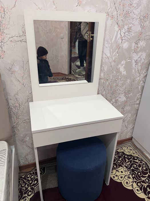 Продам спальнюю гарнитуру