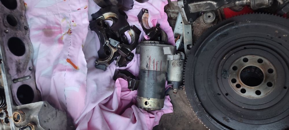 Запчасти Мерседес 190