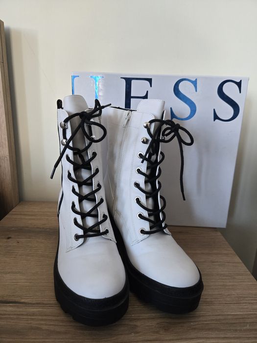 Дамски боти Guess