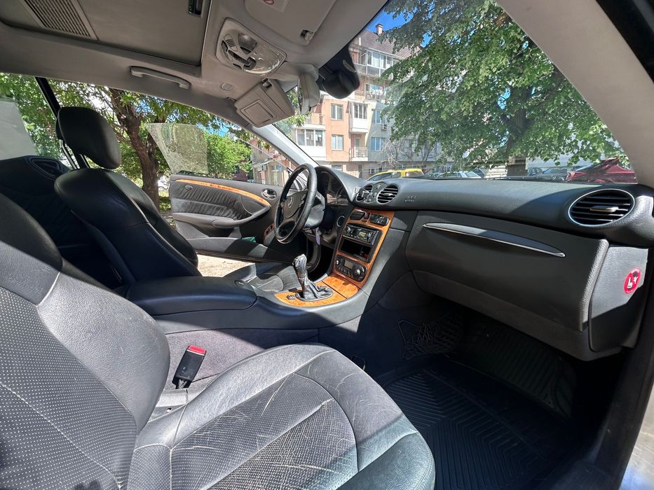 Продавам автомобил модел Mercedes Clk 240