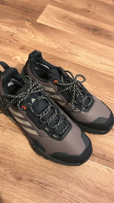 Обувки Terrex нови