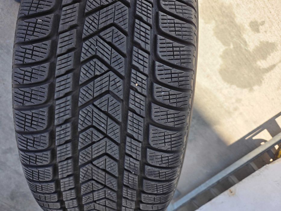 Гуми  275  50R20