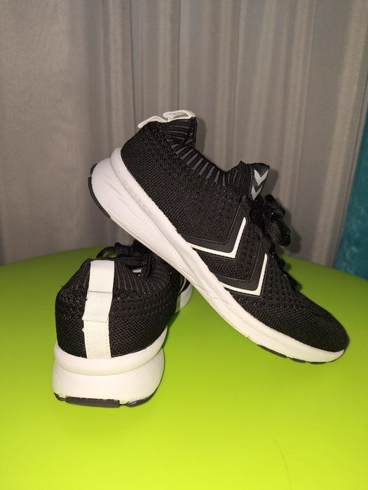 Adidași Hummel marime 36.